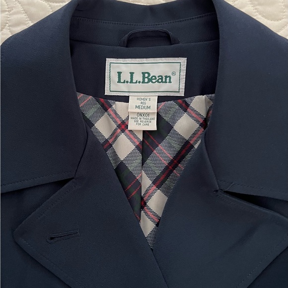 L.L. Bean Navy Blue Fully Lined Button Coat Size M - Picture 8 of 8